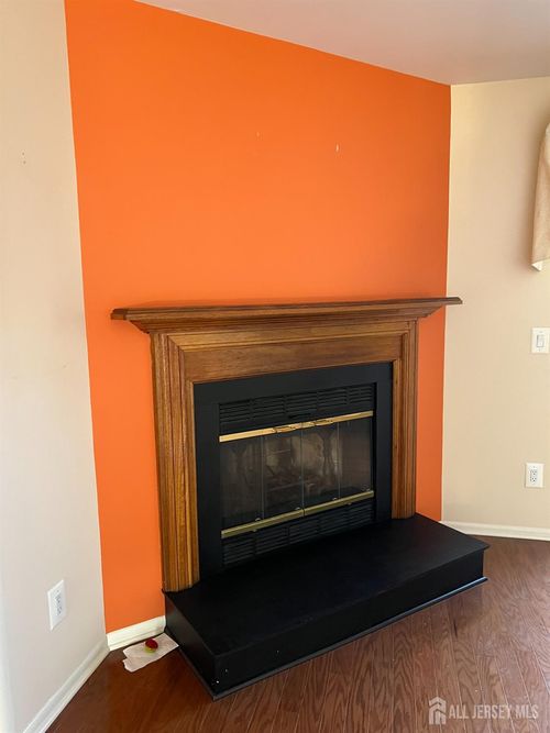 92 Heather Ct, Edison, NJ, 08820-1067 | Card Image
