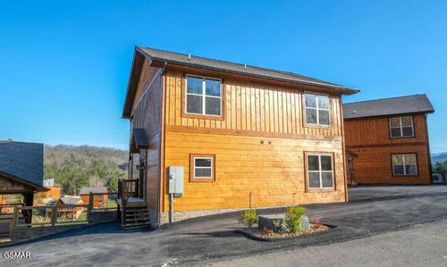 4541 Shangrila Way, Sevierville, TN, 37876 | Card Image