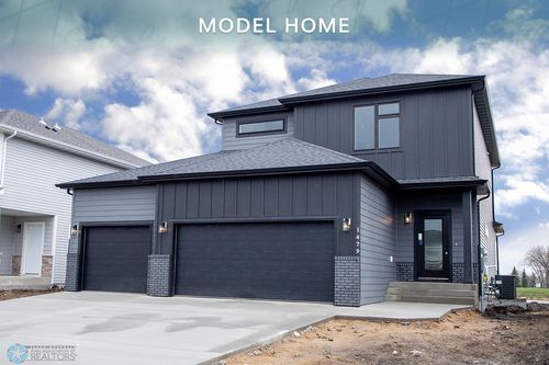 1479 66th Ave S, Fargo, ND, 58104-7950 | Card Image