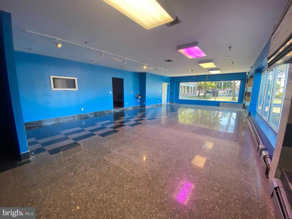 Commercial Lease in VINELAND 4