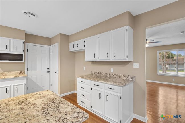 454 W Ward St, House other with 4 bedrooms, 3 bathrooms and null parking in Goliad TX | Image 11