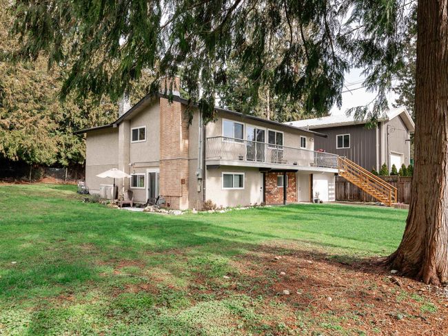 1154 Chaster Road, House other with 5 bedrooms, 2 bathrooms and 4 parking in Gibsons BC | Image 1