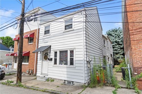 27 Uxor Way, Pittsburgh, PA, 15203-1528 | Card Image