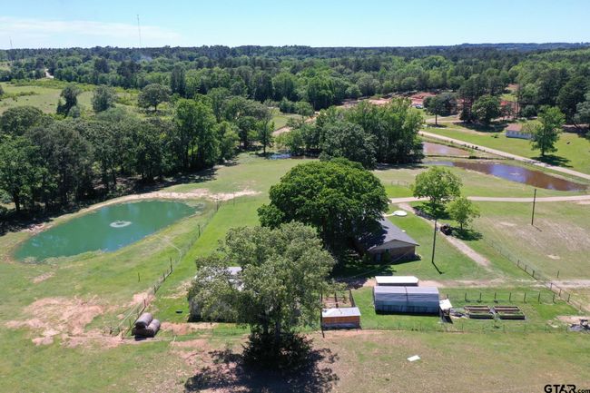 3662 An County Road 359, Home with 3 bedrooms, 3 bathrooms and null parking in Palestine TX | Image 32