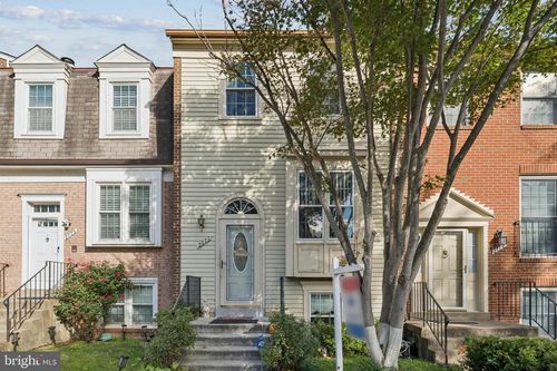 2777 Grovemore Ln, VIENNA, VA, 22180-7068 | Card Image