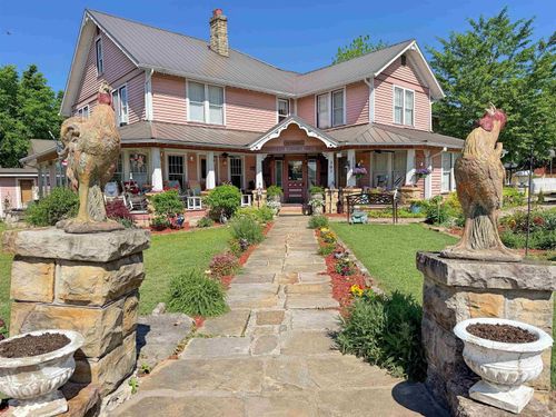 307 W Washington St, Mountain View, AR, 72560-6415 | Card Image