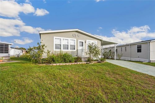 4946 Blanco Dr, ZEPHYRHILLS, FL, 33541-2280 | Card Image