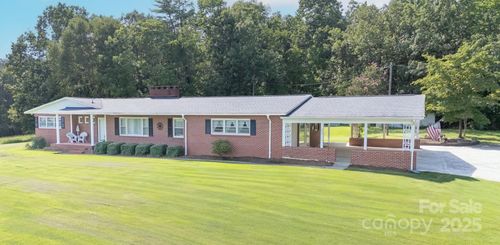 668 Meadowood St, Hudson, NC, 28638-2627 | Card Image