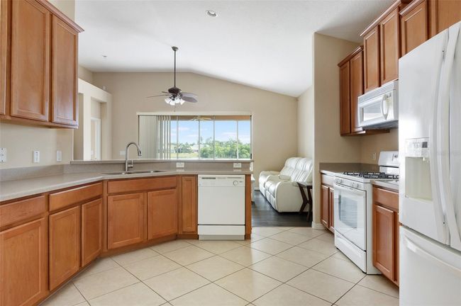416 Durham Shore Ct, House other with 3 bedrooms, 2 bathrooms and null parking in APOLLO BEACH FL | Image 12