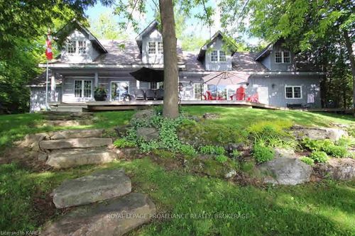 300 Neville Point Rd, Erinsville, ON, K0K2A0 | Card Image