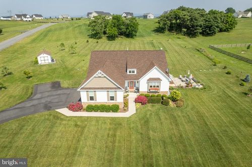 110 Chanterelle Ct, Stephens City, VA, 22655-5283 | Card Image