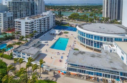 1135-5445 Collins Ave, Miami Beach, FL, 33140-2550 | Card Image