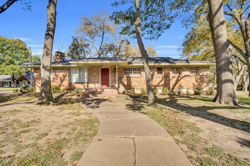 1122 W Main St, Waxahachie, TX, 75165-2236 | Card Image