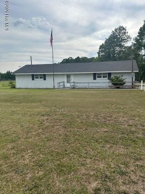 6847 Haynes Lennon Hwy, Evergreen, NC, 28438-9260 | Card Image