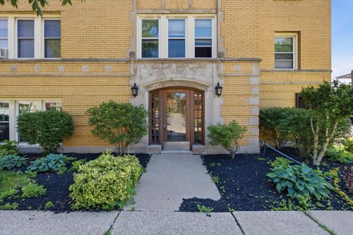 3b-600 Elgin Ave, Forest Park, IL, 60130-1900 | Card Image