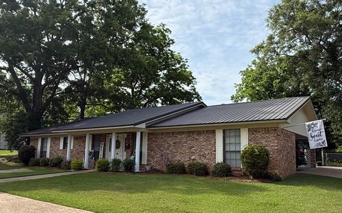 202 Butler St, Springhill, LA, 71075-2732 | Card Image