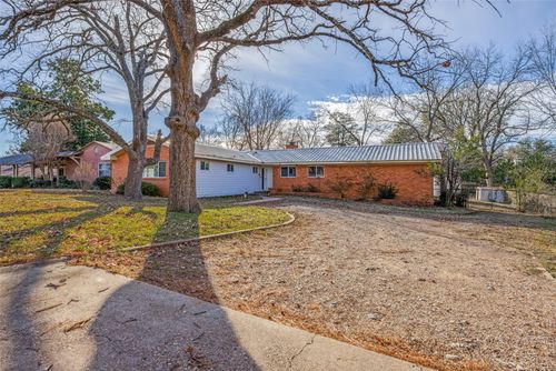 1520 W Monterey St, Denison, TX, 75020-5941 | Card Image