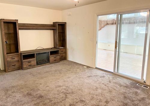 616 Queen Street, Owosso, MI, 48867 | Card Image