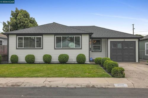 2818 Greenwood Dr, San Pablo, CA, 94806-3240 | Card Image
