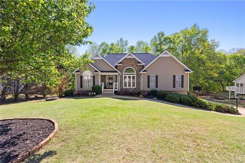 840 Whitby Dr, Douglasville, GA, 30134-7374 | Card Image