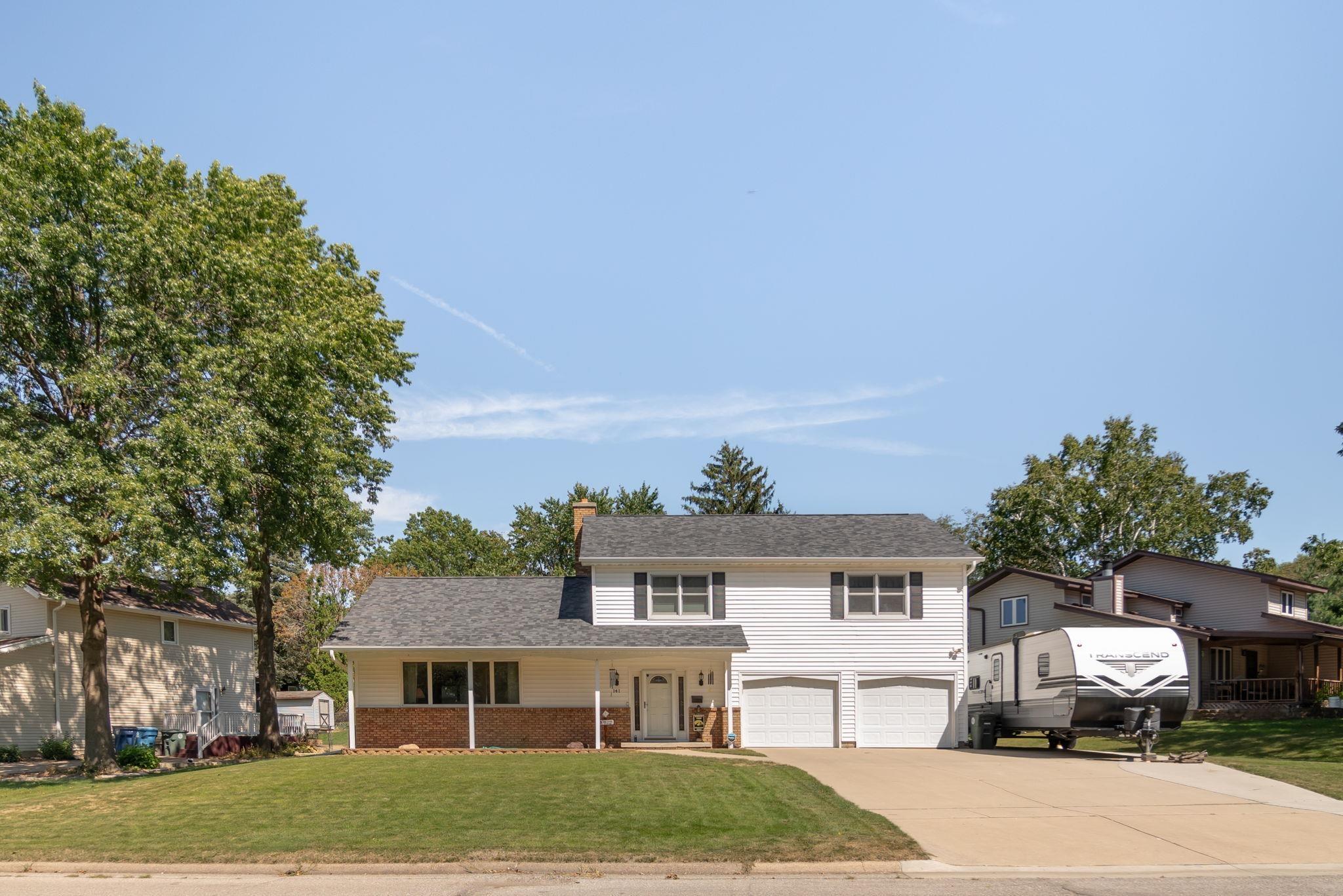 Windsor Dr, Waterloo, IA 50701