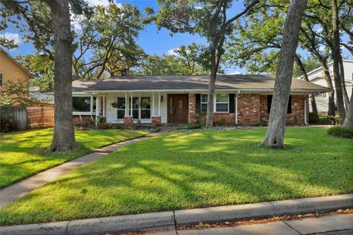 2706 Oak Cliff Ln, Arlington, TX, 76012-2854 | Card Image