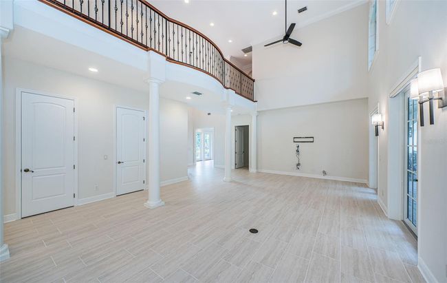 147 Bay Point Dr Ne, House other with 4 bedrooms, 4 bathrooms and null parking in St Petersburg FL | Image 18