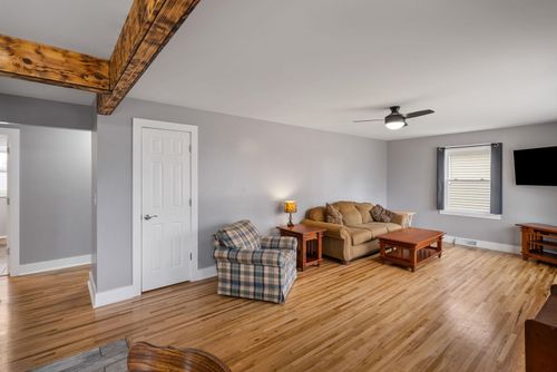 1208 Jones St, Leclaire, IA, 52753-9611 | Card Image