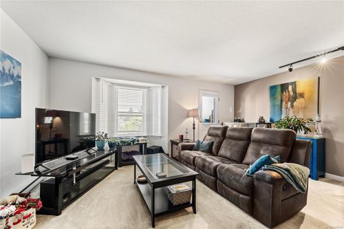 3-1663 Dufferin Cres, Nanaimo, BC, V9S5T4 | Card Image