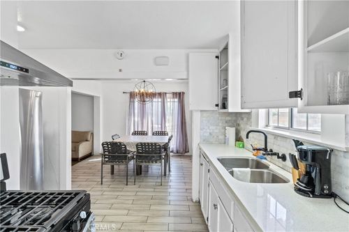 327 Normandy Pl, Santa Ana, CA, 92701-5949 | Card Image