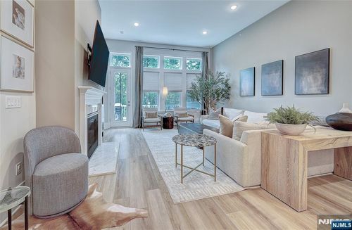 18 Hillandale Drive, Mendham Township, NJ, OTHER | Card Image
