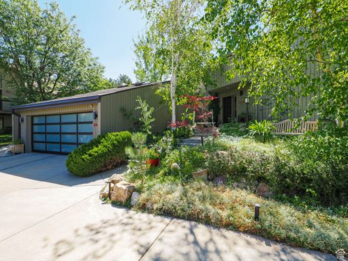 3348 E Splendor Cir, Holladay, UT, 84124-5507 | Card Image