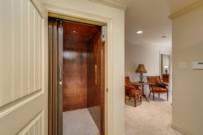 725 Locust Dr, House other with 5 bedrooms, 6 bathrooms and null parking in Oak Leaf TX | Image 31