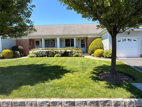 3-3 Primrose Ln, Babylon, NY, 11703-3245 | Card Image