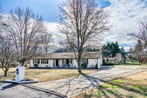 817 Montvue Ave, Kingston, TN, 37763-3513 | Card Image