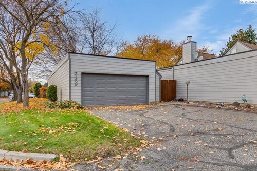 2459 Marine Ct, Richland, WA, 99354-1929 | Card Image