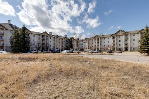 241-1717 60 St Se, Calgary, AB, T2A7Y7 | Card Image