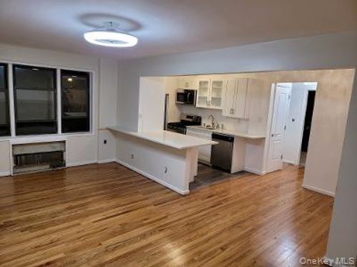 505-1 Fisher Dr, Mount Vernon, NY, 10552-3607 | Card Image