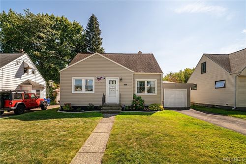 303 Casimer St, West Seneca, NY, 14206-3336 | Card Image