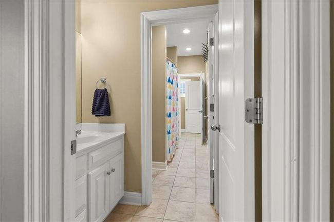 2704 Sw Gray Ln, House other with 5 bedrooms, 5 bathrooms and null parking in Lee's Summit MO | Image 29