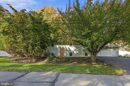 4116 Valleyview Rd, HARRISBURG, PA, 17112-1402 | Card Image