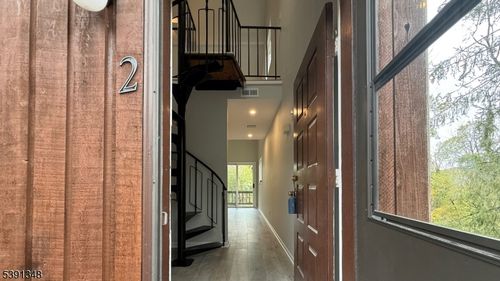 unit-2-1 Jackson Hole, Vernon, NJ, 07462-5599 | Card Image