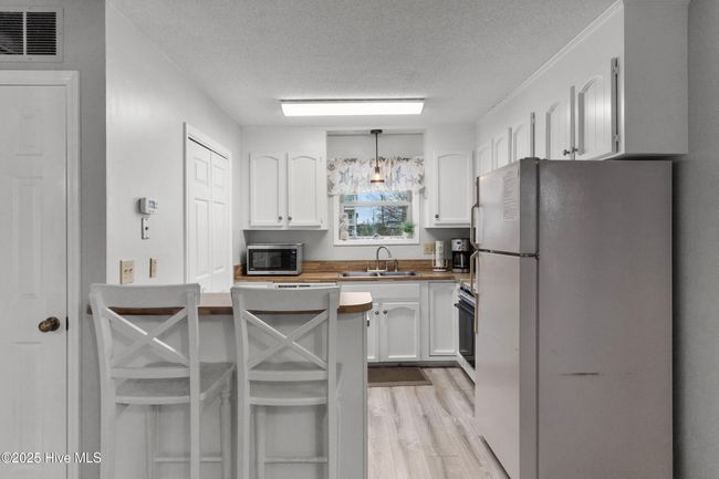 APT-1D - 1503 Carolina Beach Ave N, Condo with 2 bedrooms, 2 bathrooms and null parking in Carolina Beach NC | Image 10