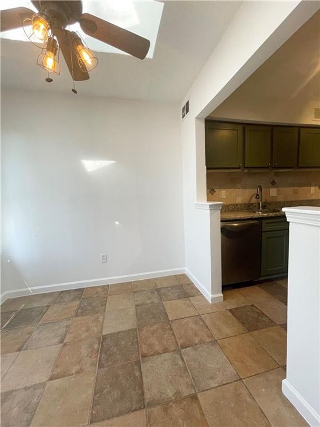 2015 Huntingdon Chase, Condo with 2 bedrooms, 2 bathrooms and null parking in Sandy Springs GA | Image 22