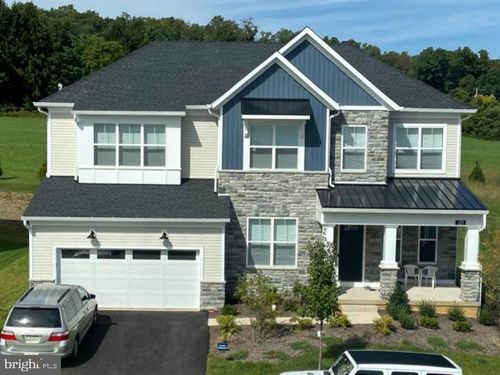 125 Maggie Ln, CHESTER SPRINGS, PA, 19425-0018 | Card Image