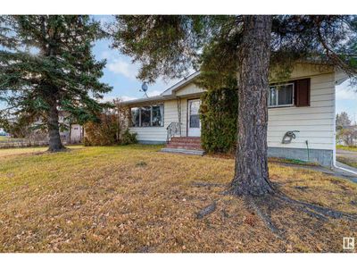 4928 49 St, House other with 3 bedrooms, 1 bathrooms and null parking in Lamont AB | Image 2