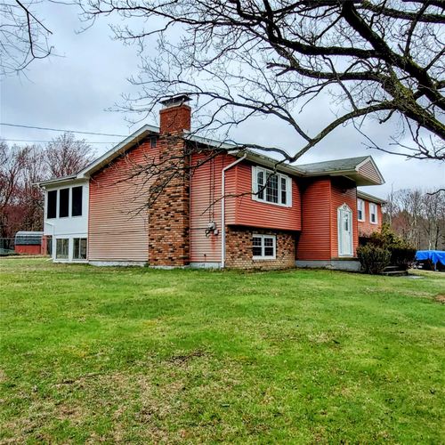 21 Spruce Ln, Clinton Corners, NY, 12514-2623 | Card Image