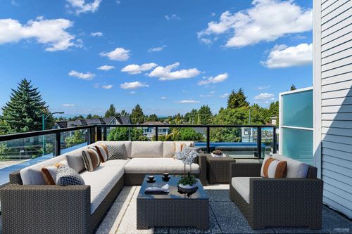 7478 Granville St, Vancouver, BC, V6P0G1 | Card Image