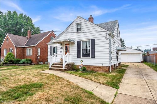 6209 Archmere Ave, Brooklyn, OH, 44144-3928 | Card Image