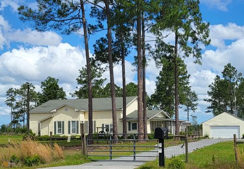 27 Mchugh Rd, Homerville, GA, 31634-1219 | Card Image